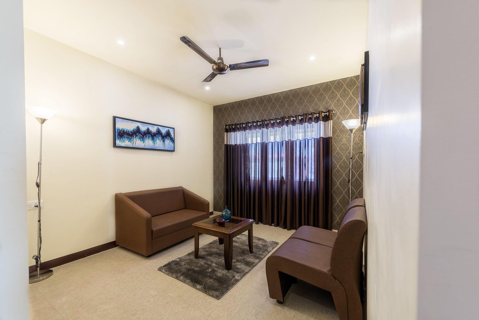 Treebo Nestlay Casa Hotel เชนไน ภายนอก รูปภาพ