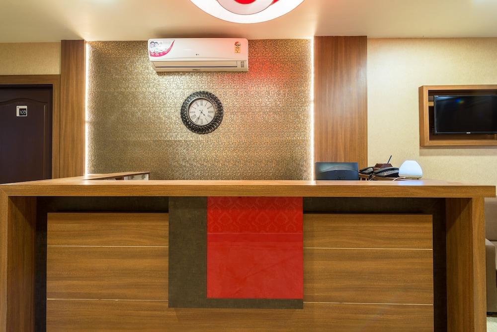 Treebo Nestlay Casa Hotel เชนไน ภายนอก รูปภาพ
