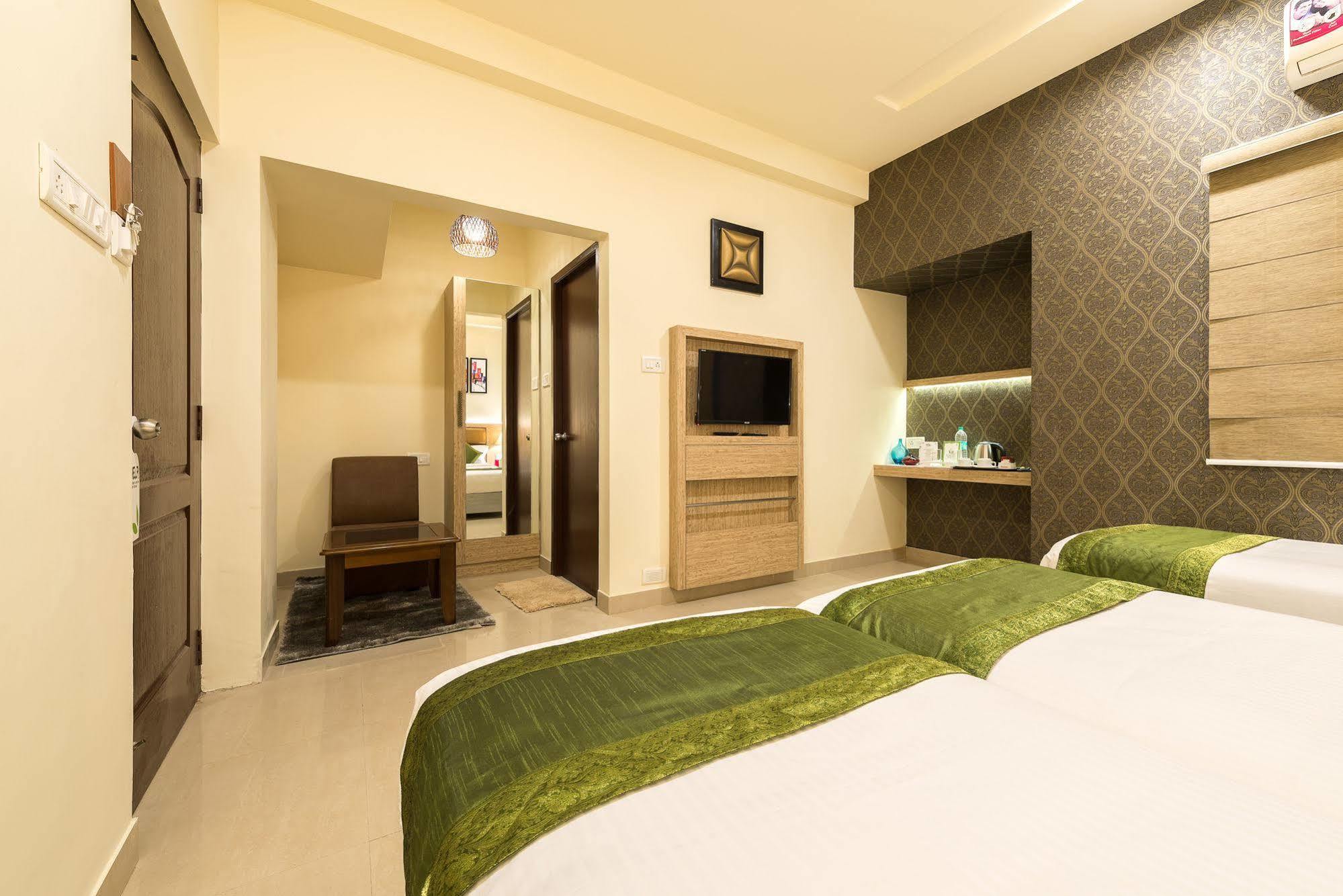 Treebo Nestlay Casa Hotel เชนไน ภายนอก รูปภาพ